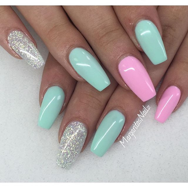 Nageldesign Pastell Glitzer
 Die 25 besten Ideen zu Nageldesign pastell auf Pinterest