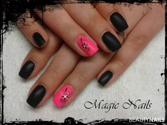 Nageldesign Pink Schwarz
 schwarz pink mit matt Efect Gelnägel