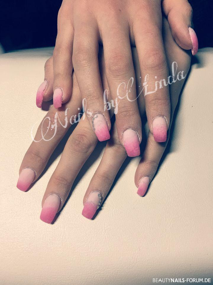 Nageldesign Rosa Matt
 Ombre rosa pink matt Gelnägel