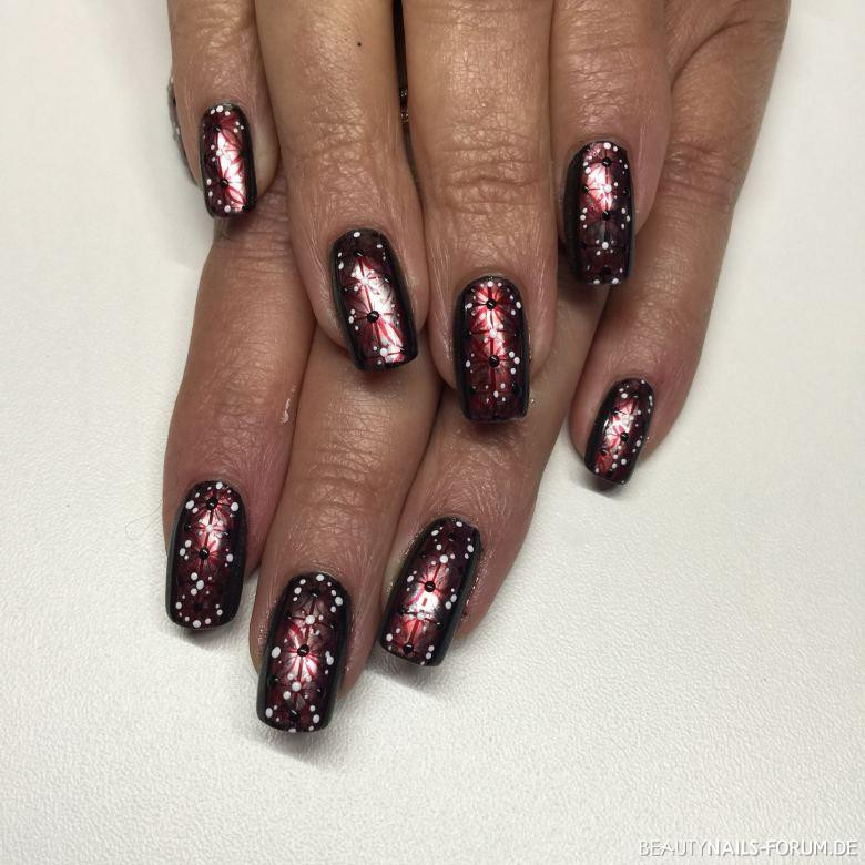 Nageldesign Rot Silber
 Gelnägel an Weihnachten schöne Muster & Ideen zum nachmachen