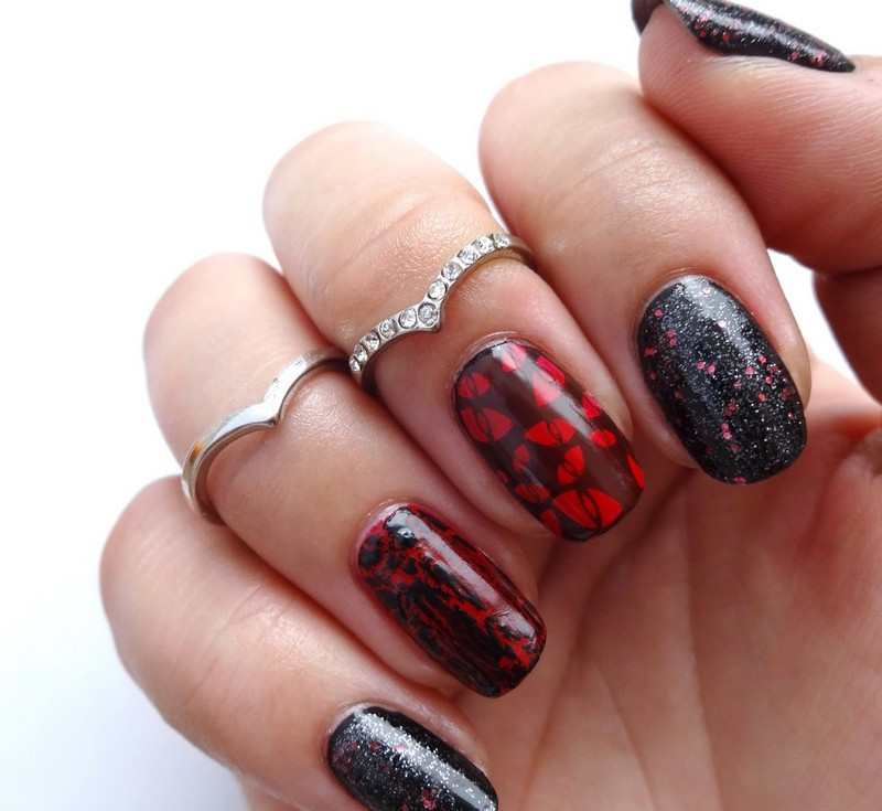 Nageldesign Schrift
 Nailart Bilder 50 Ideen für Halloween Nageldesign