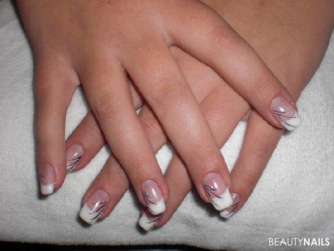 Nageldesign Streifen
 Streifen Nageldesign