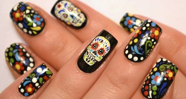 Nageldesign Totenkopf
 Nageldesign selber machen