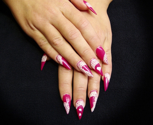 Nageldesign Valentinstag
 Stiletto Nailart für eine elegante und feminine Ausstrahlung