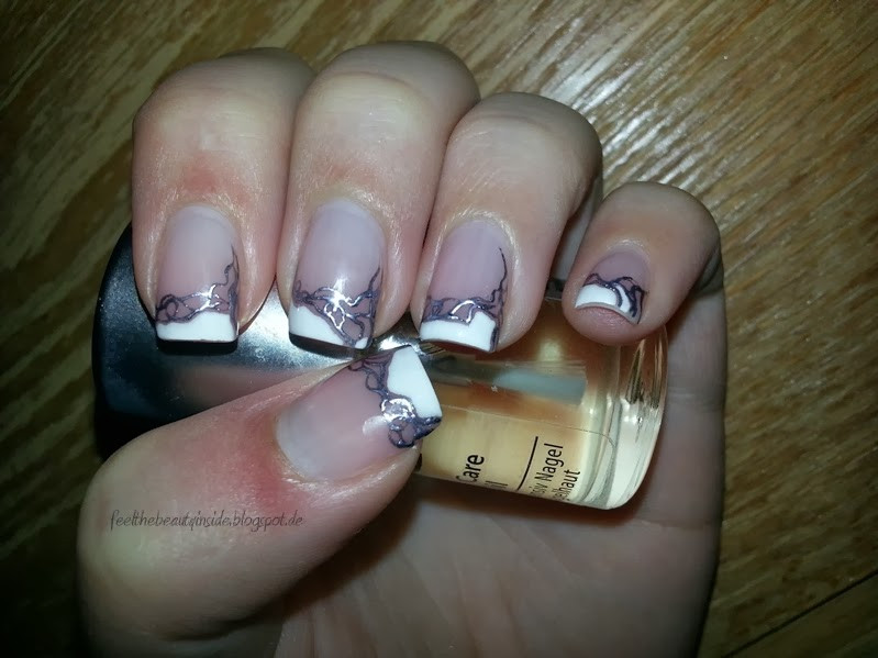 Nageldesign Weiß French
 Nageldesign Mit Weißem French