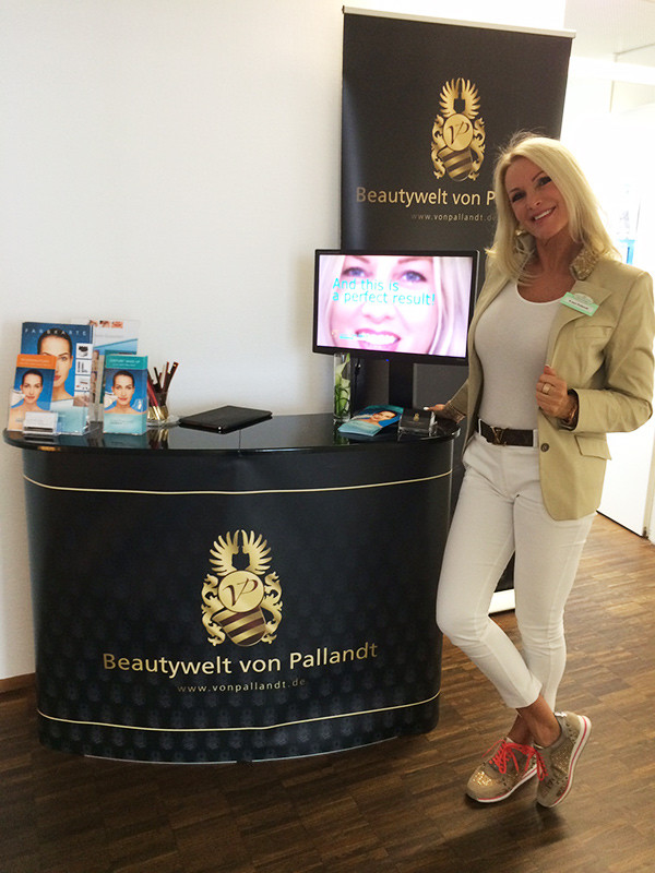 Nageldesign Wiesbaden
 Events & TV Me n Galerie Beautywelt von Pallandt