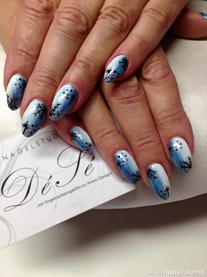 Nageldesign Winter
 Winter Snow Nailart mit Farbverlauf Winter