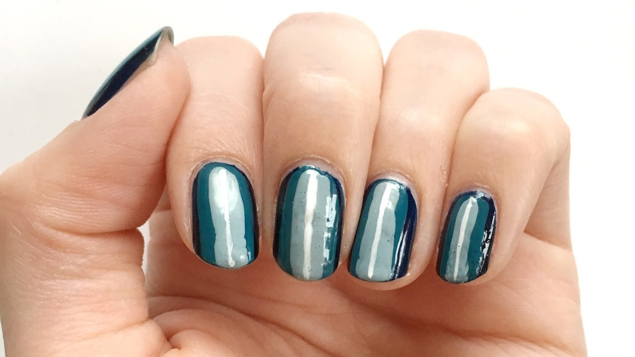 Nageldesign Youtube
 Einfaches Nageldesign blaue Streifen