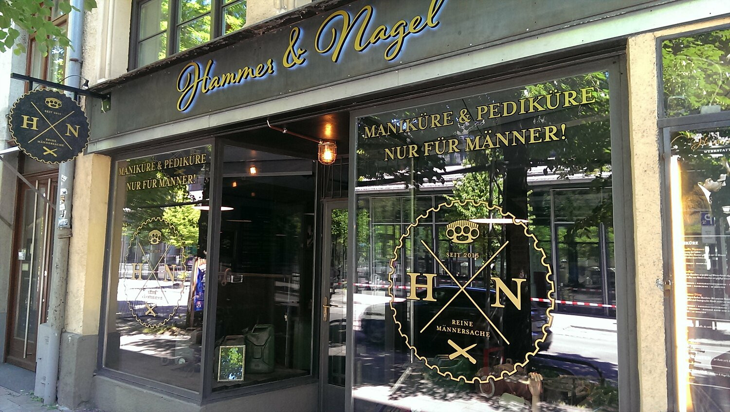 Nagelstudio Handwerk
 Hammer und Nagel Blumenstr Altstadt München