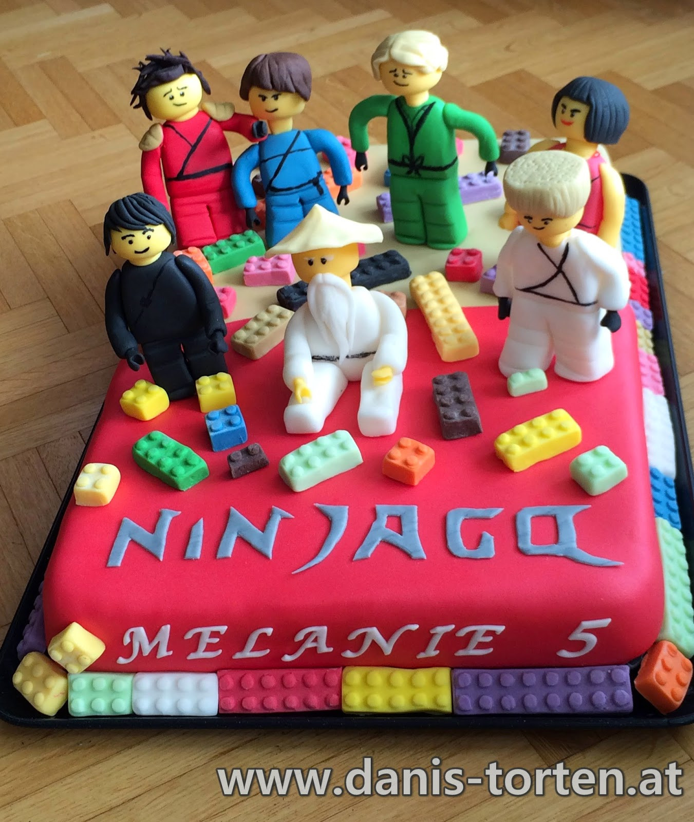 Ninjago Geburtstagstorte
 Danis Torten Ninjago Torte zum 5 Geburtstag meiner