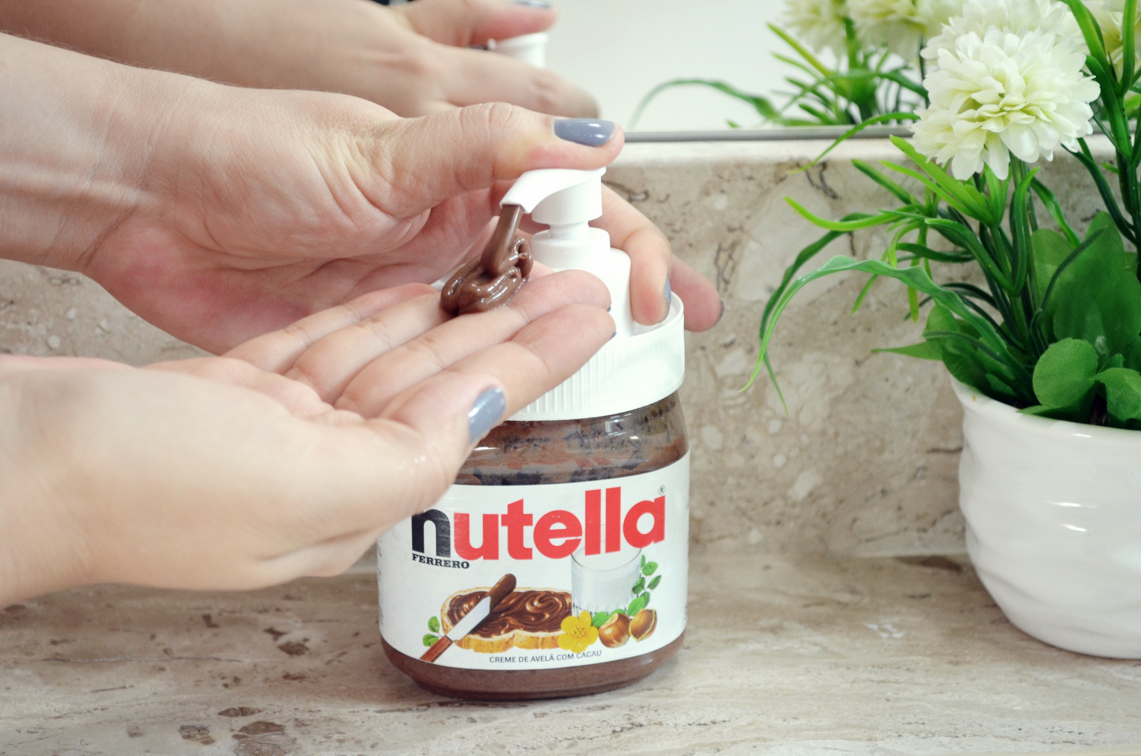 Nutella.De/Diy
 Ursula Andress DIY Hidratante Bronzer de Nutella