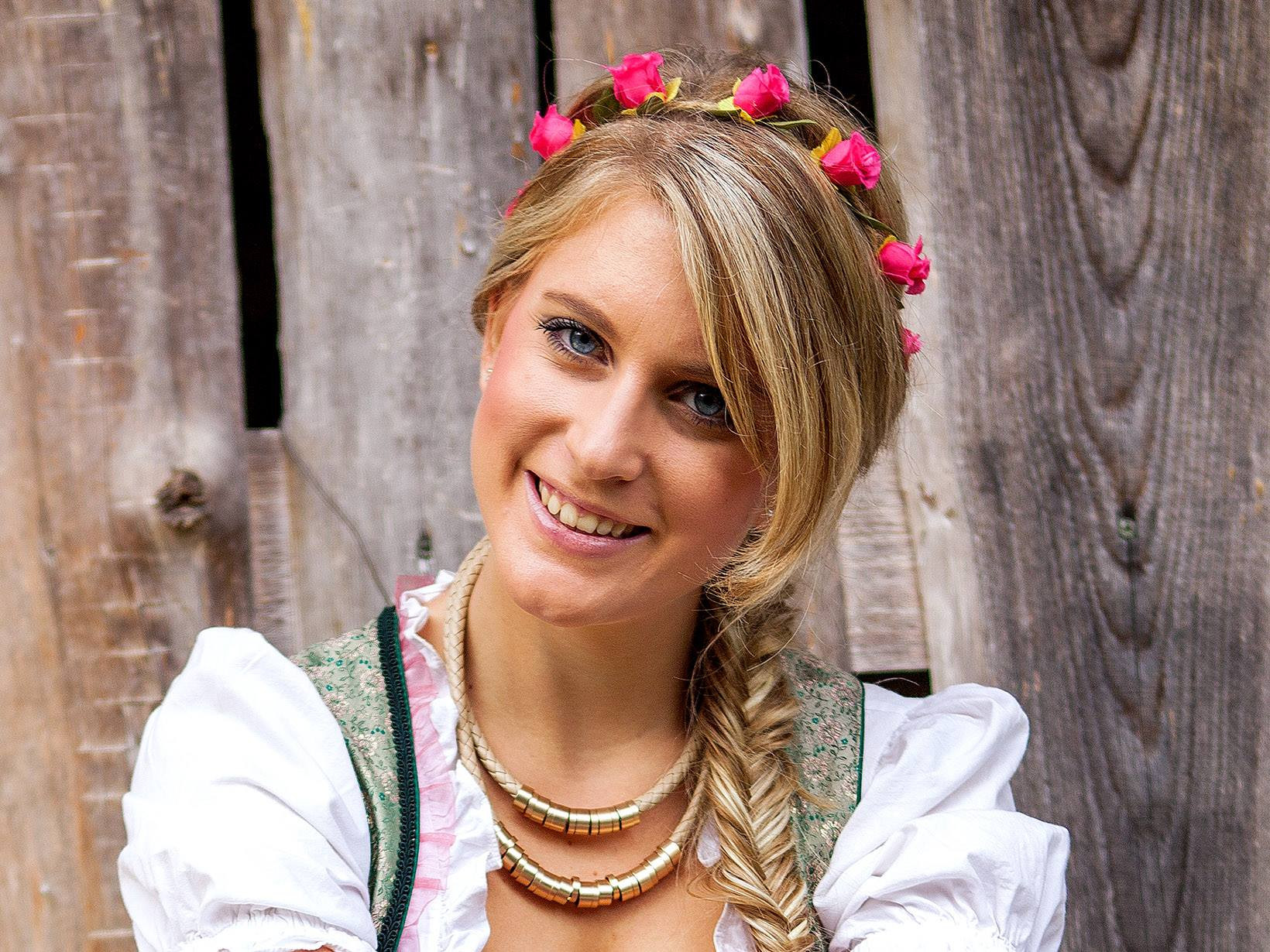 Oktoberfest Frisuren Dünnes Haar
 Frisuren zum Dirndl Die besten Looks fürs Oktoberfest