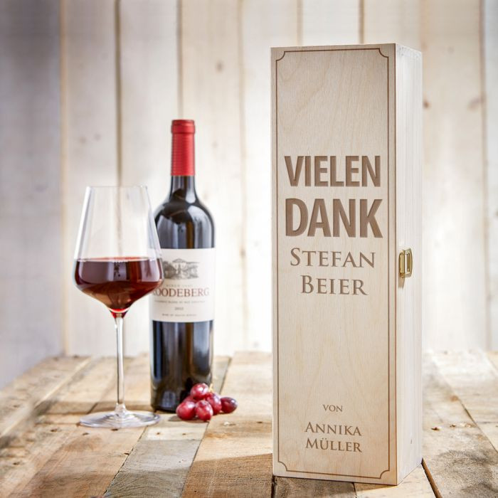 Personalisierte Geschenke Männer
 Personalisierte Weinkiste Danksagung mit Namensgravur