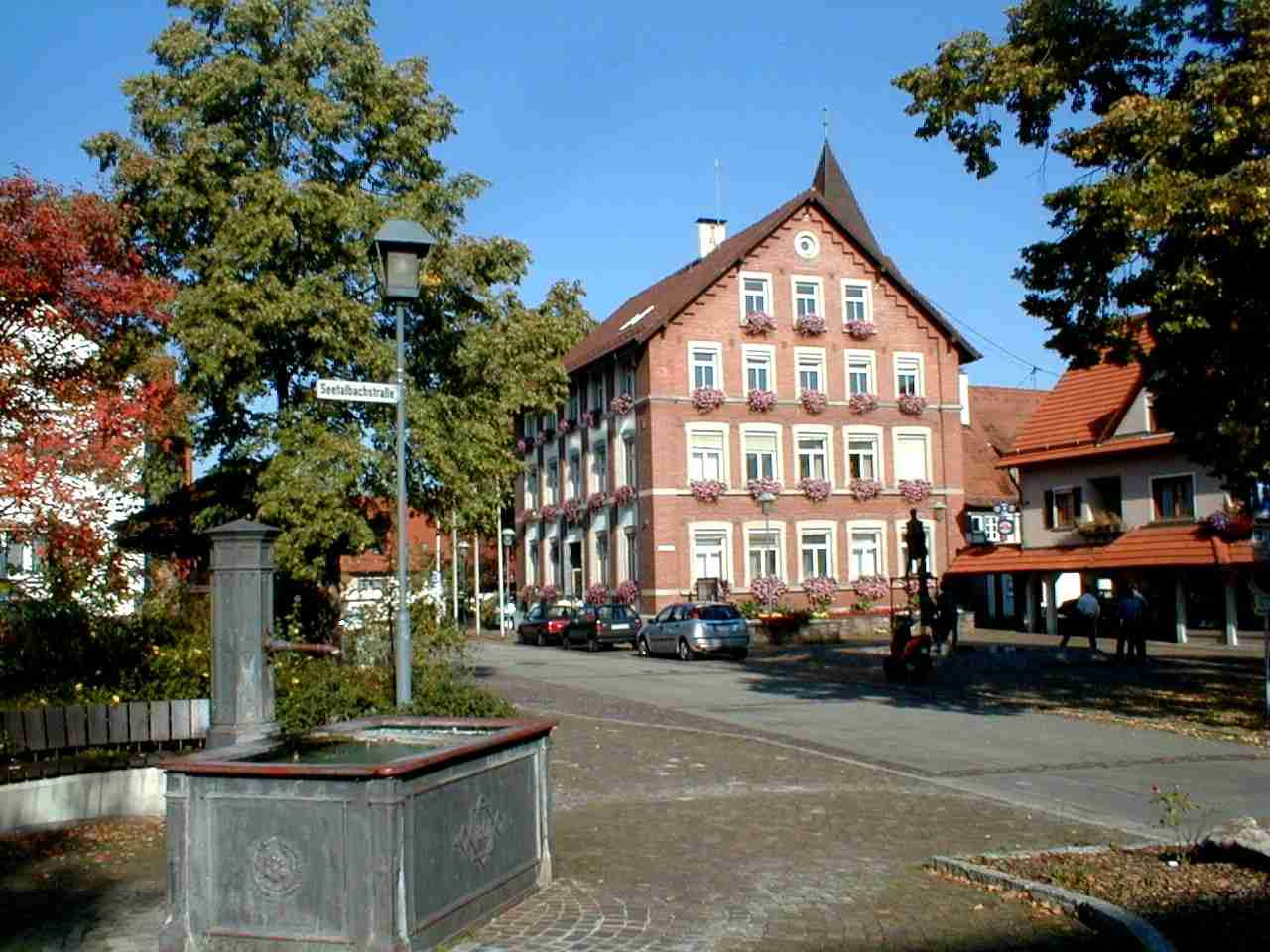 Rathaus Kuchen
 Gemeinde kuchen rathaus — Поиск по картинкам — [RED]
