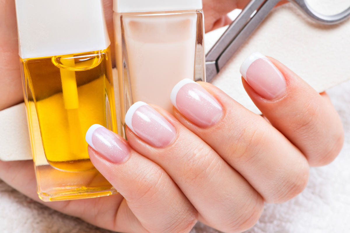 Richtige Maniküre
 Hand und Fuß Das Haus der Schönheit Kolbermoor