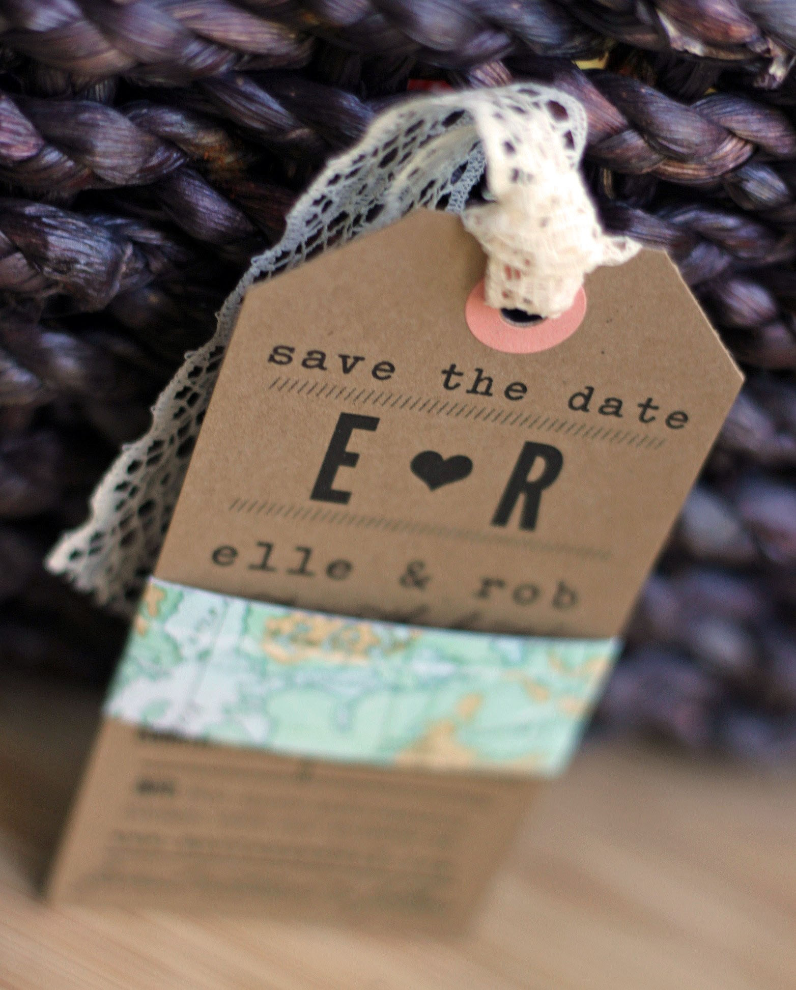 Save The Date Diy
 25 DIY Save the Dates To Start The Festivities