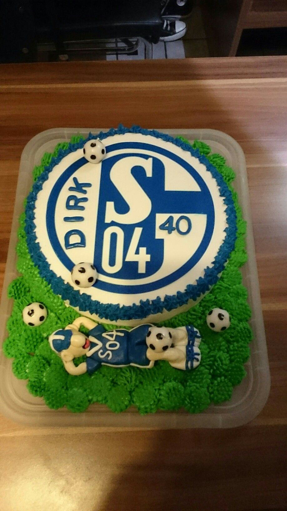 Schalke Geburtstagstorte
 Fußballtore Schalke Torte