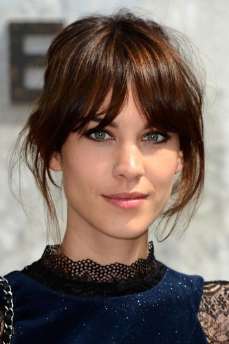 Seitenpony Frisuren
 Frisuren mit seitenpony