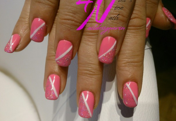 Seminar Nageldesign
 Tipps & Tricks für schöne Nägel 4Nails Nagelstudio in