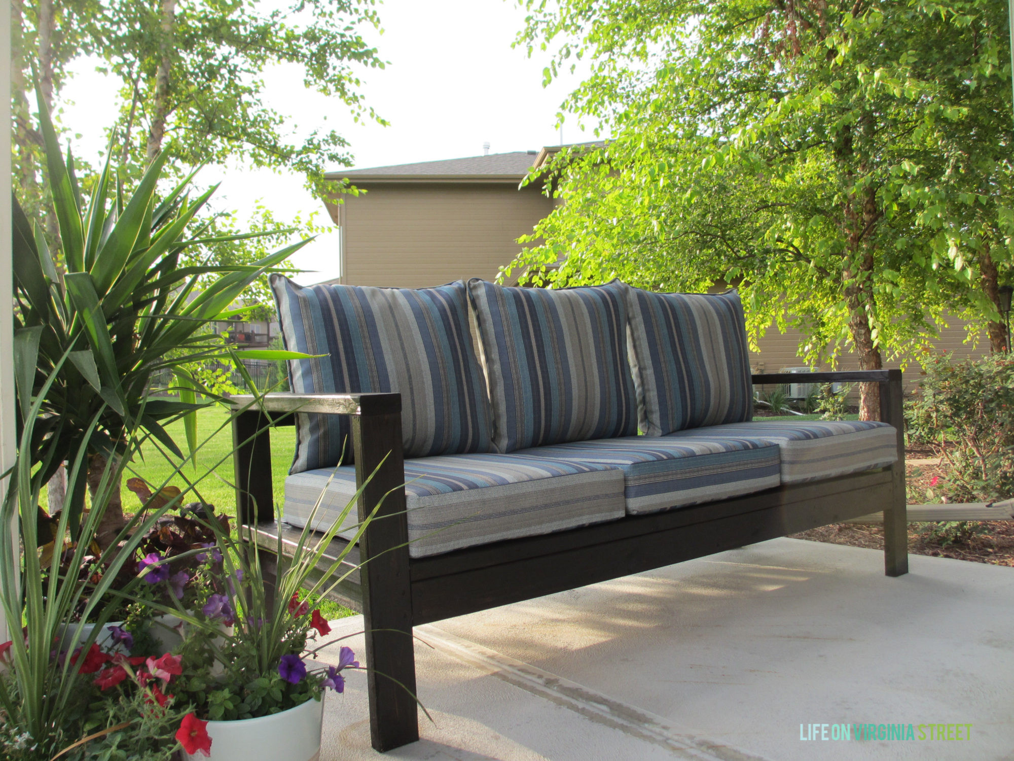 Sofa Diy
 DIY Outdoor Couch Life Virginia Street