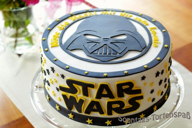 Star Wars Geburtstagstorte
 Immer wieder Sonntags Star Wars Torte