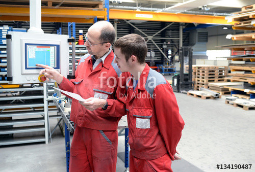 Stellenangebote Ausbilder Handwerk
 "Berufsausbildung im Handwerk Ausbilder mit Azubi im