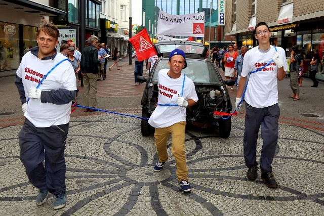 Tarifvertrag Kfz Handwerk Nrw
 "Das wäre Ihr Auto ohne Tarifvertrag" Schrott