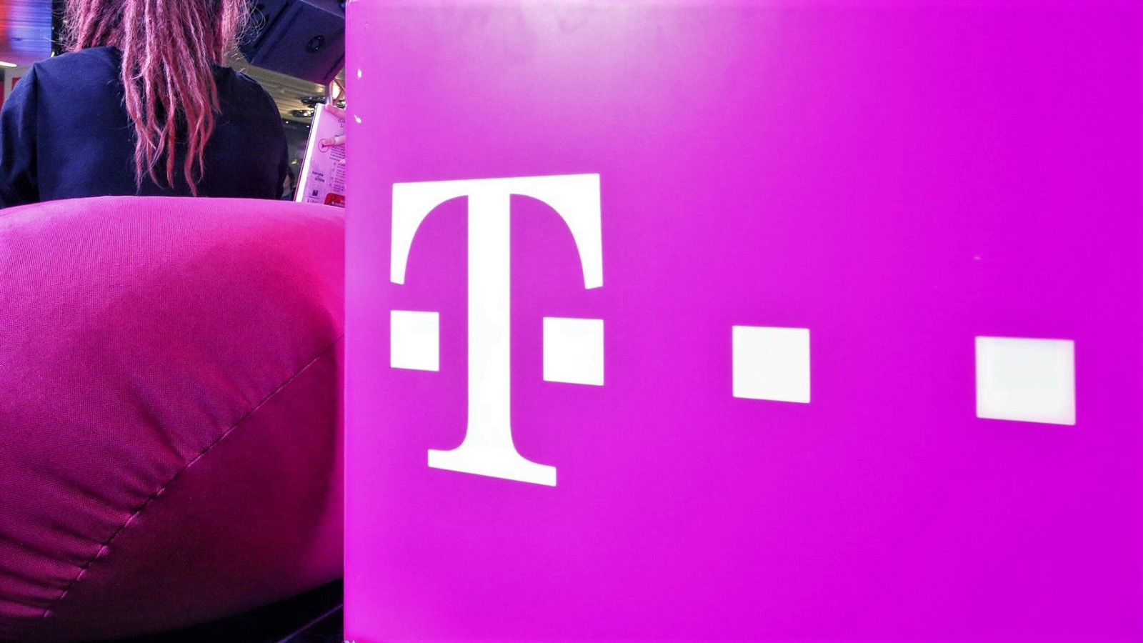 Telekom Geburtstagsgeschenk 2018
 Telekom a rezolvat cea mai mare problemă cu contractele
