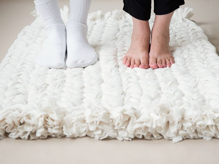 Teppich Diy
 Upcycling Teppich aus Fleece Decken weben