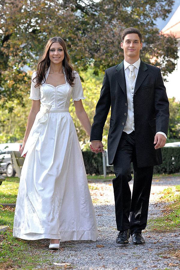 Trachten Hochzeit
 Hochzeitstrachten Trachtenmode Hiebaum