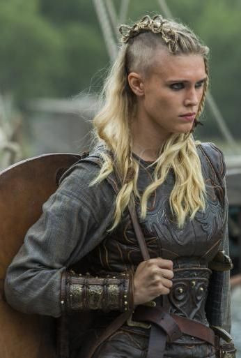 Vikings Frisuren Frauen
 Gaia Weiss as Porunn Vikings Season 3