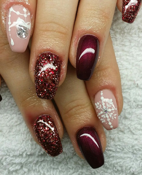 Weihnachts Nageldesign Bilder
 Weihnachten Fingernagel Designs