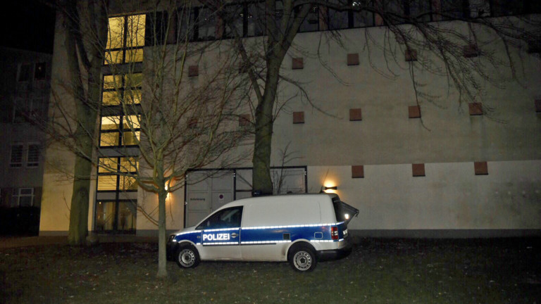 Wohnung In Hennigsdorf
 Mädchen 16 lag tot in Wohnung in Hennigsdorf – B Z Berlin