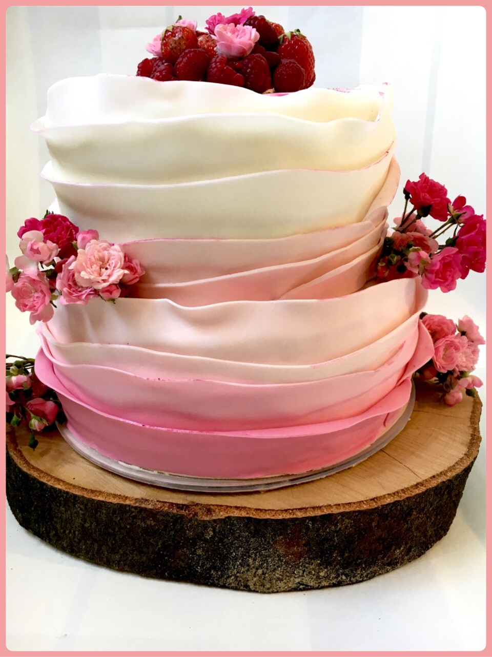 Zweistöckige Hochzeitstorte
 Vintage Torte in rosa