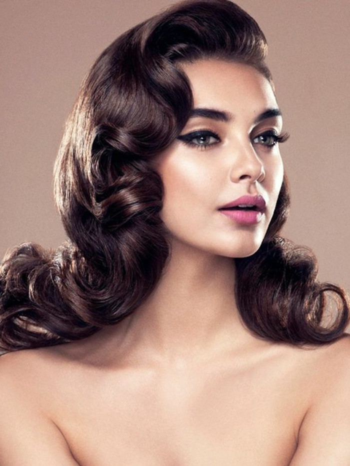 50Iger Frisuren
 1001 Ideen und Inspirationen für atemberaubende Vintage