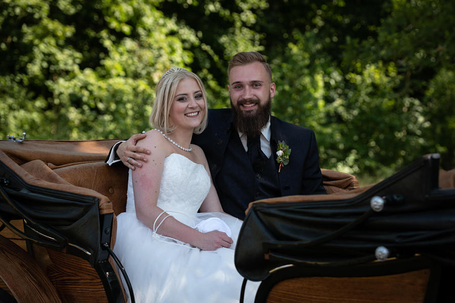 Aron Hochzeit Auf Den Ersten Blick
 Kraichgauer trifft seine Frau zum ersten Mal bei der