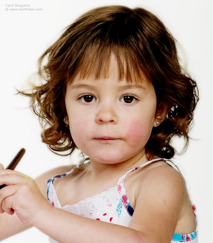 Baby Frisuren Mädchen
 Nacken lange Frisur für kleine Mädchen