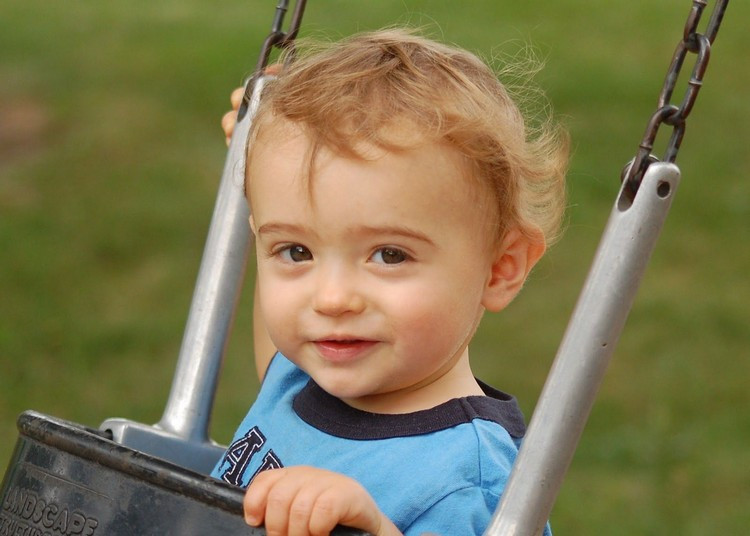 Baby Haarschnitt
 Zeit für den ersten Baby Haarschnitt So schneiden Sie