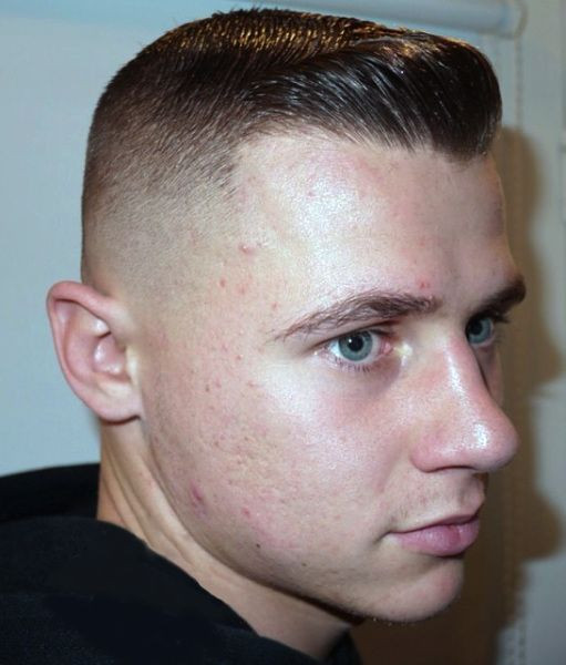 Barber Frisuren
 Haircut Crewcut pomp Barber