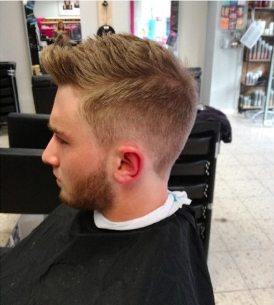 Barber Haarschnitt
 h dresser dein Friseur in Bielefeld 5x Salon in deiner