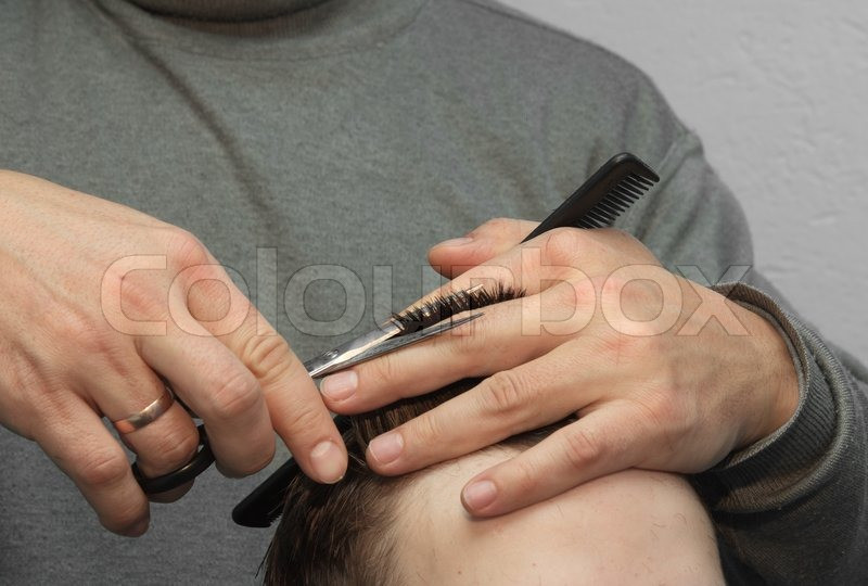 Barber Haarschnitt
 Barber Schnitte für Männer Haarschnitt Stockfoto