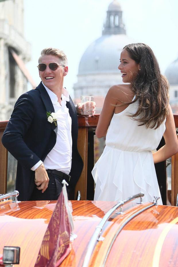 Bastian Schweinsteiger Hochzeit
 Ana Bastian Die schönsten Bilder ihrer Hochzeit S 15