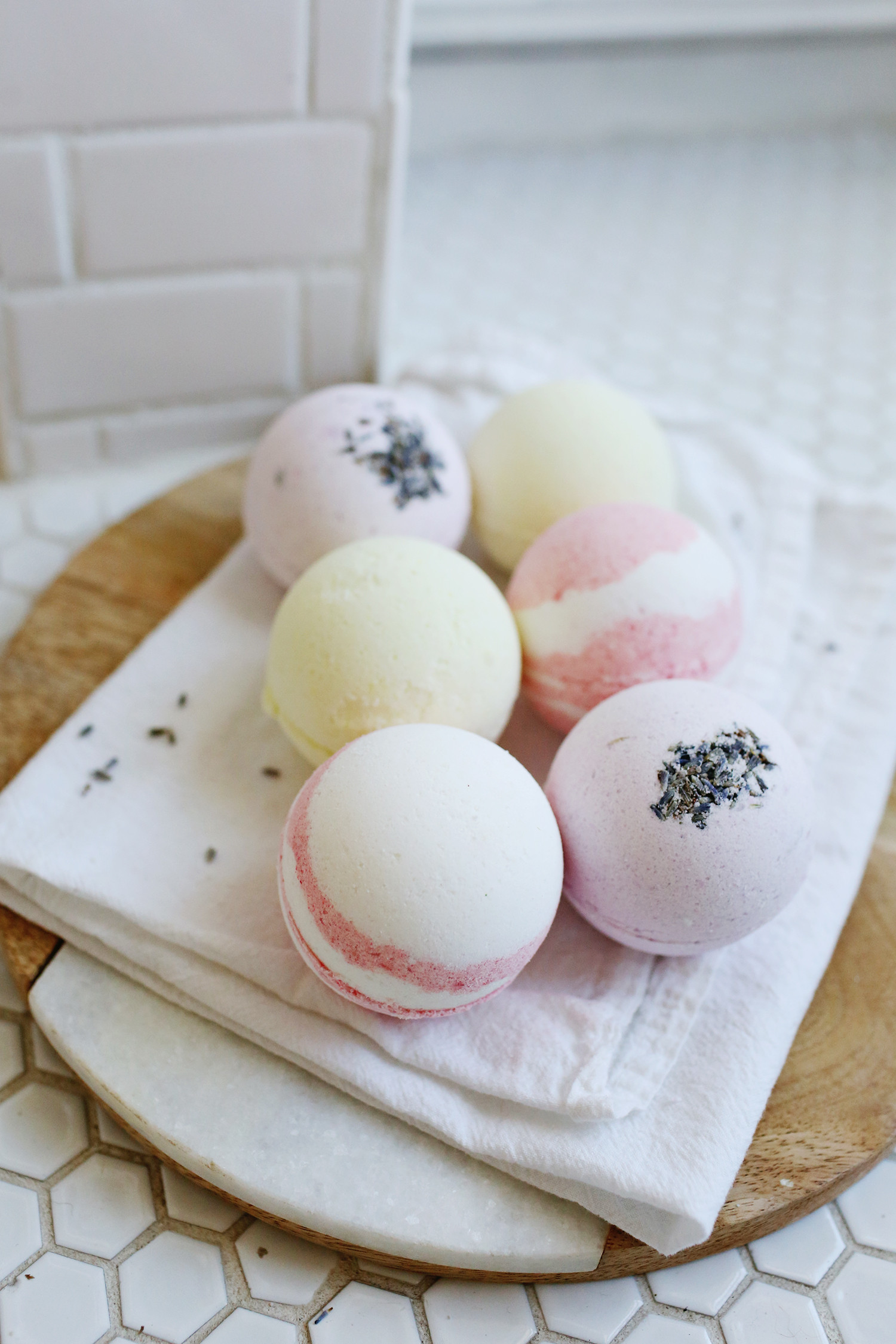 Bath Bombs Diy
 Add a Bit of Luxury To The Tub With These 20 DIY Bath Bombs