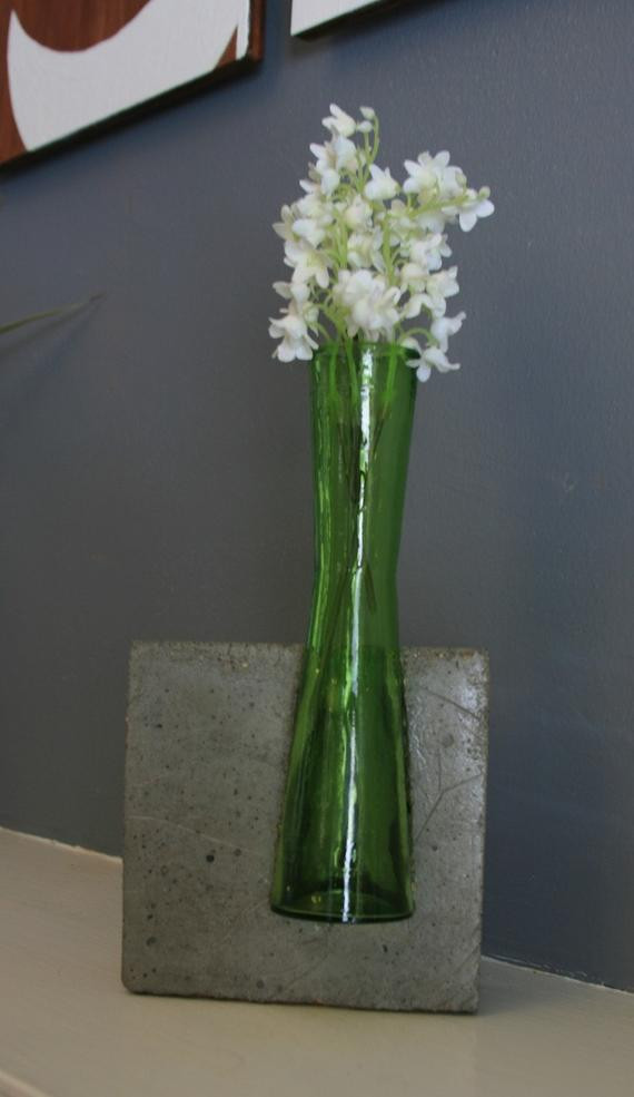 Beton Vase Diy
 Items similar to Concrete and Glass Vase on Etsy