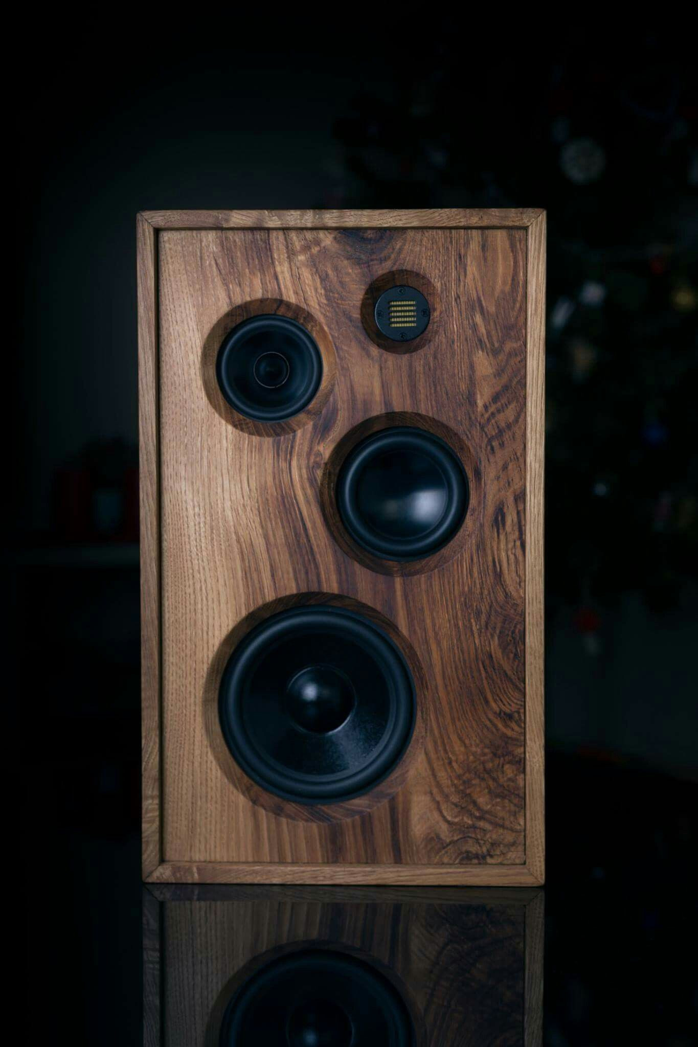 Bluetooth Lautsprecher Diy
 A very classy loudspeaker DIY