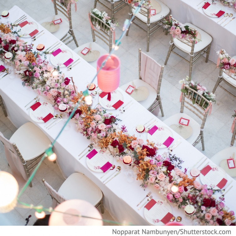 Blumendekoration Hochzeit
 Blumendekoration in pink rosa auf Hochzeitstischen