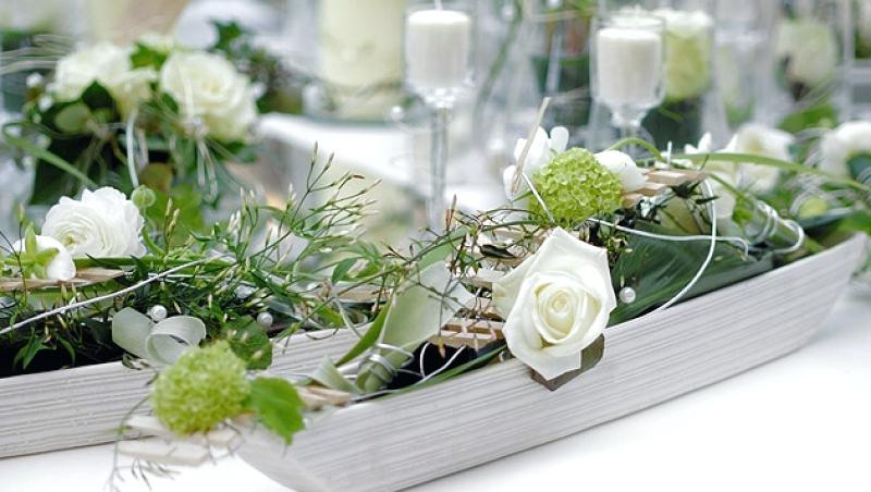 Blumengestecke Selber Machen Hochzeit
 Weinflaschen Vasen Tisch Blumengestecke Ideen Basteln