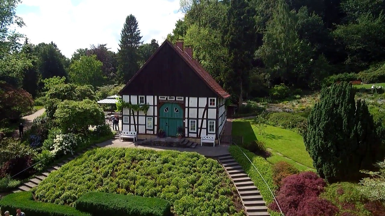 Botanischer Garten Bielefeld
 Botanischer Garten in Bielefeld Luftaufnahmen mit Yuneec