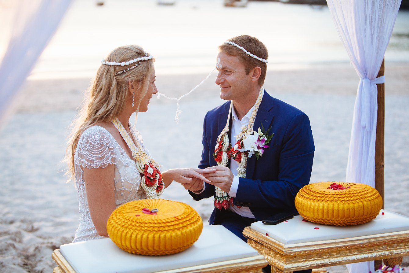 Buddhistische Hochzeit
 Pimalai Resort Koh Lanta Eine buddhistische