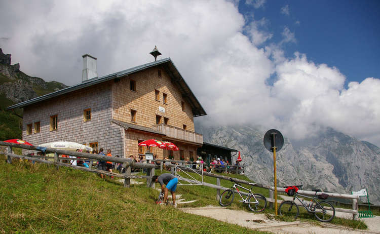 Carl Von Stahl Haus
 Carl von Stahl Haus Das Stahlhaus am Torrener Joch